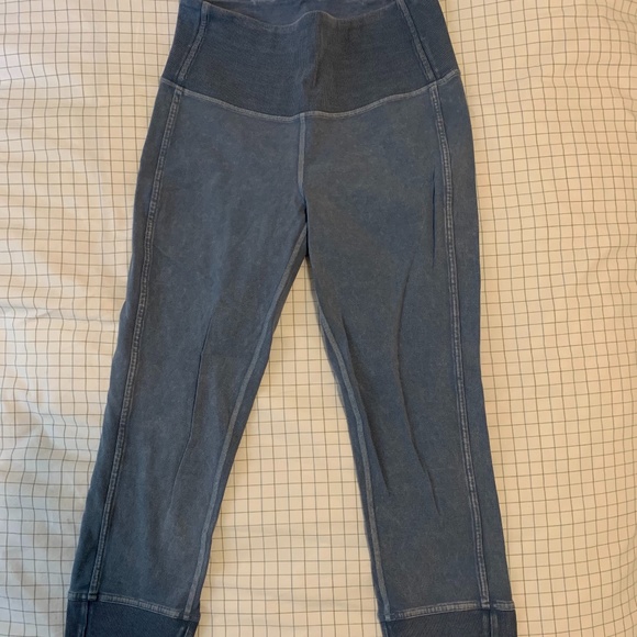 Lululemon Capris High Rise 19" Leggings - Picture 1 of 2